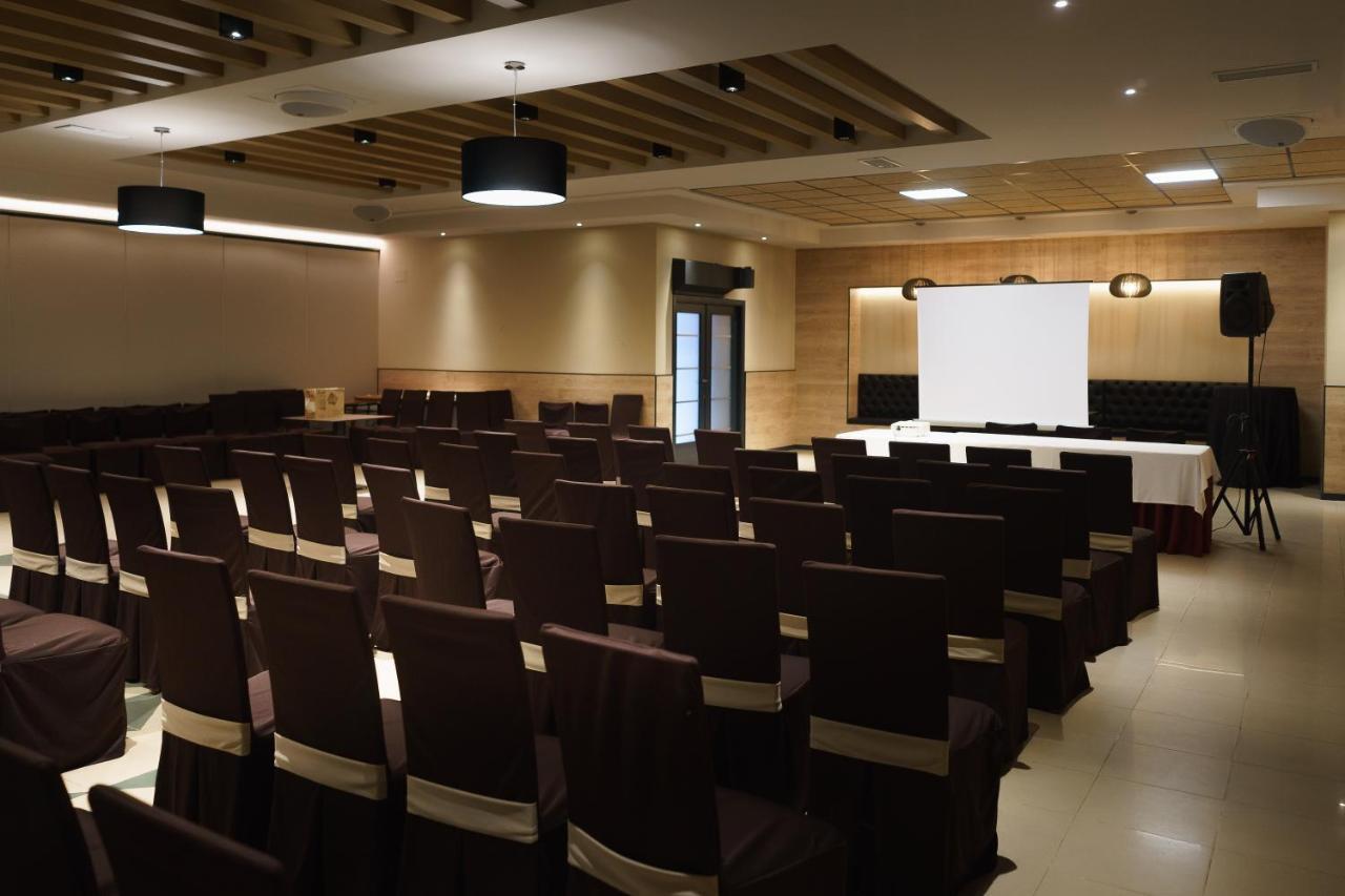 Hospedium Hotel Triana Miajadas Екстериор снимка