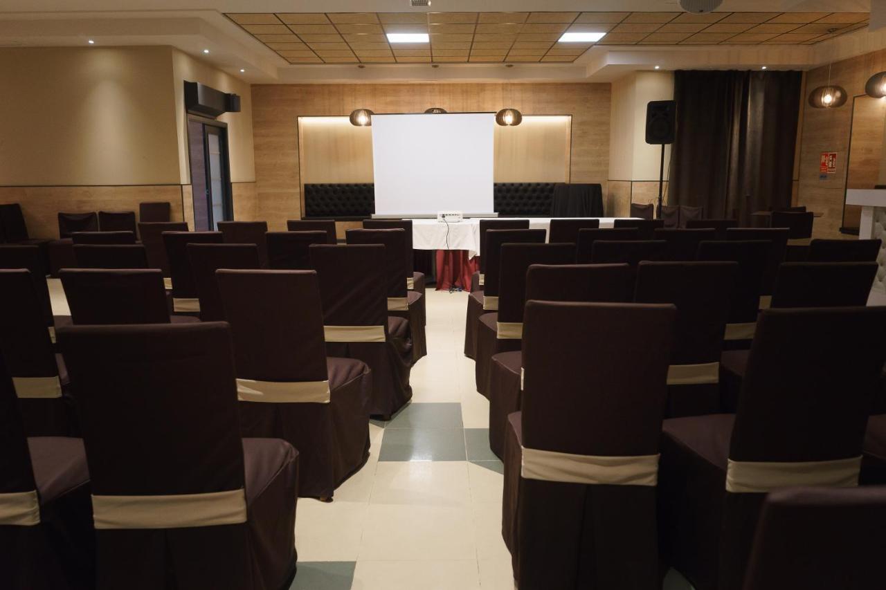 Hospedium Hotel Triana Miajadas Екстериор снимка