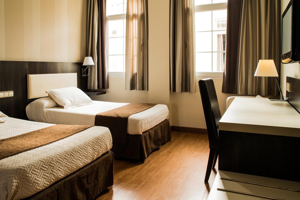 Hospedium Hotel Triana Miajadas Екстериор снимка