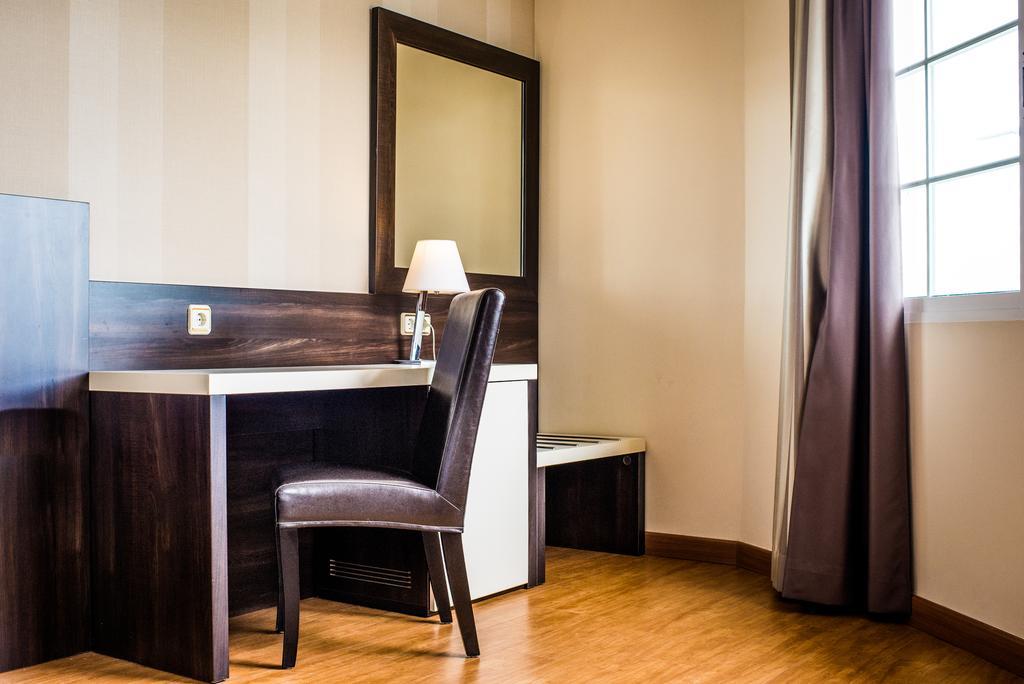 Hospedium Hotel Triana Miajadas Екстериор снимка